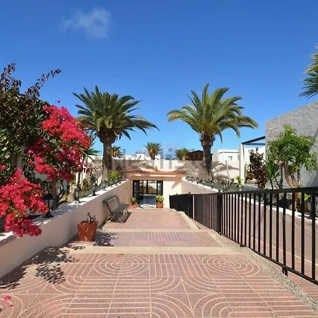 Cute 5 Min To With Pool Corralejo